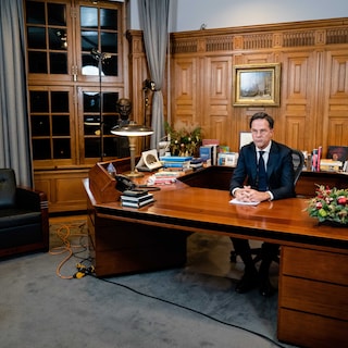 De coronacommissie wil van Mark Rutte weten: wat werd er besloten in de overleggen waar geen aantekeningen van zijn?
