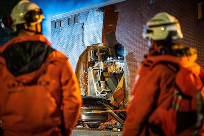 ‘Twintigers en tieners maakten in kelderbox explosieven voor plofkraak’, meerdere verdachten gearresteerd