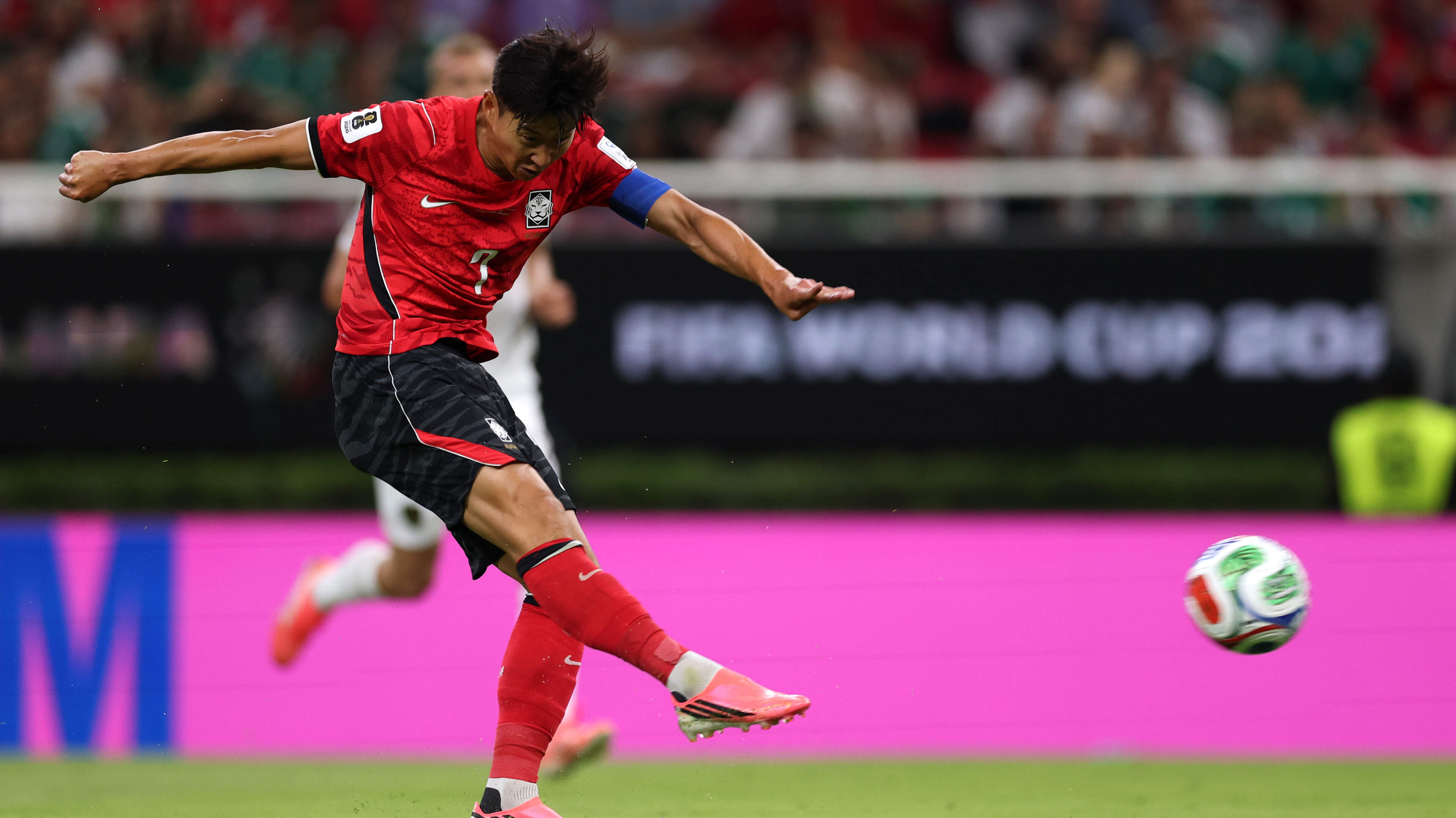 WK 2026: Haaland gaat los bij ijshockeyduel, Makkelie maakt zich op voor VS-Paraguay