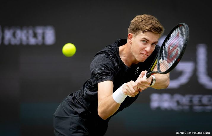 Tennisser Boogaard redt het net niet tegen Medvedev in Rosmalen