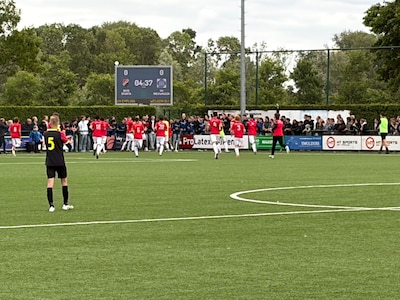 LIVE | Komt shirt uittrekken na doelpunt Nivo Sparta duur te staan? Volg hier de verlenging
