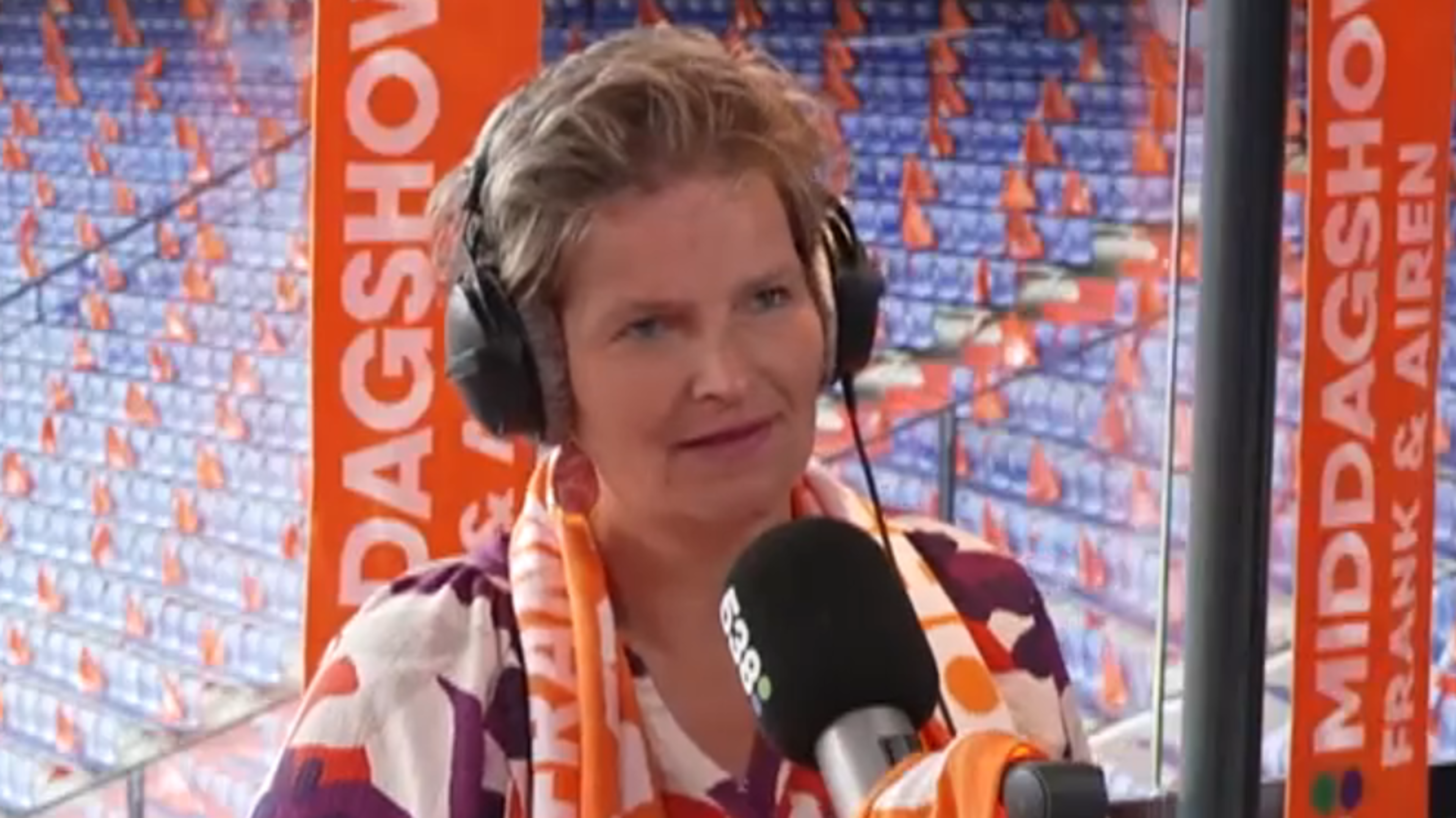 Moeder Frenkie de Jong haalt uit naar de voetbalwereld: ’Het zijn geen robots’