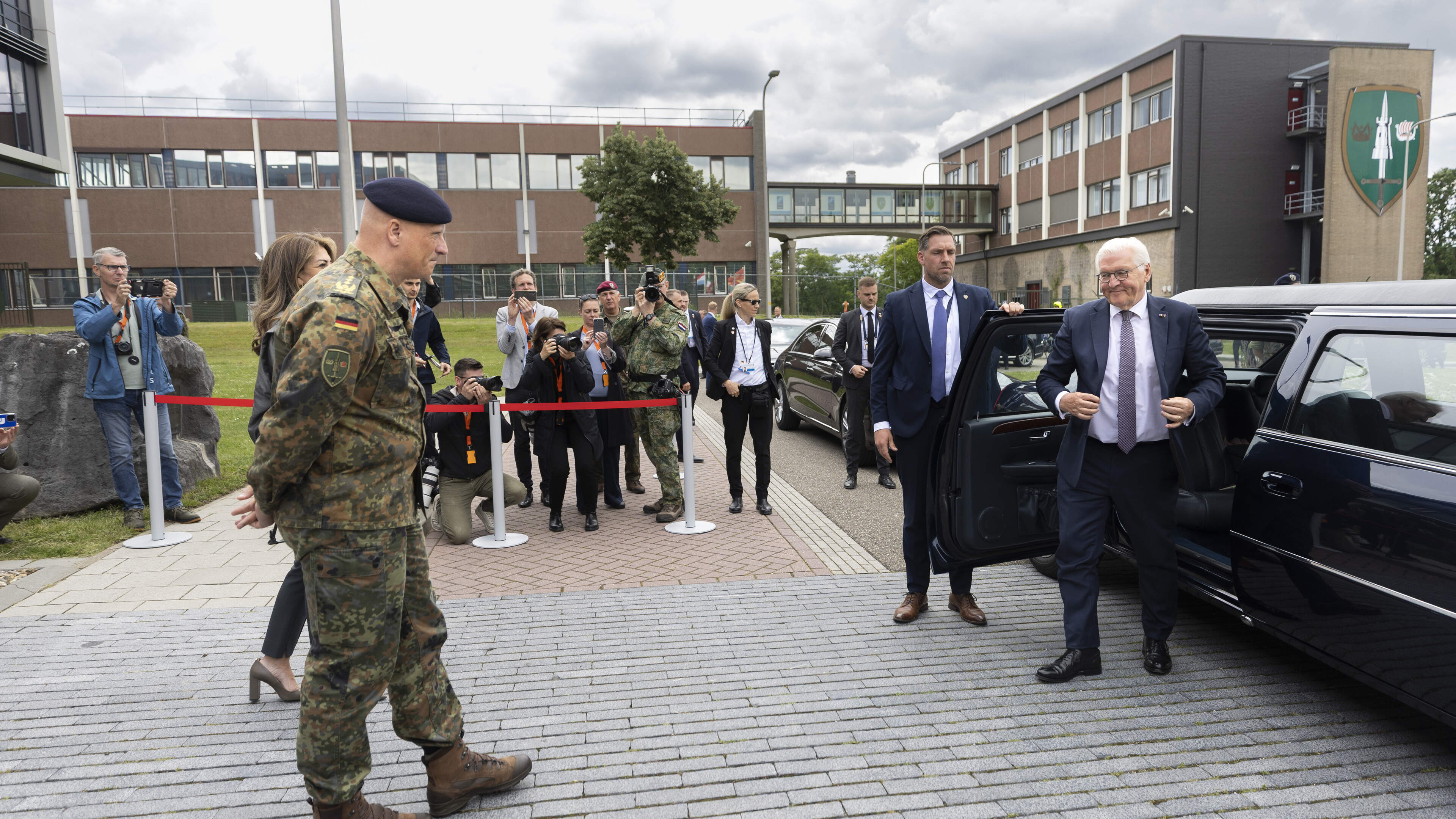 Brunssum kan opgelucht ademhalen na bezoek van Duitse president Steinmeier: NAVO-hoofdkwartier blijft