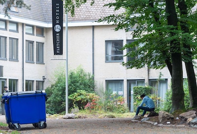 Rechter ziet Epe en COA bakkeleien over noodopvang: ‘Poeh poeh, gaan ze zo met elkaar om?’