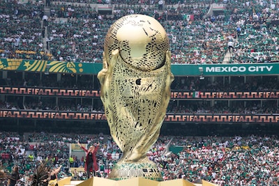 Oud-eredivisiespelers beginnen op de bank tijdens openingsduel tussen Mexico en Zuid-Afrika