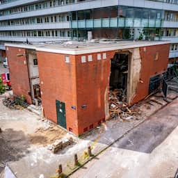 Drie aanhoudingen na explosie in Amsterdam, bewoners vandaag mogelijk weer terug