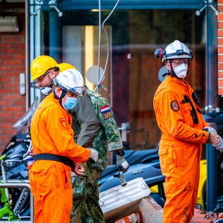 Geen slachtoffers meer aangetroffen onder puin Amsterdamse flat, zoekactie gestopt