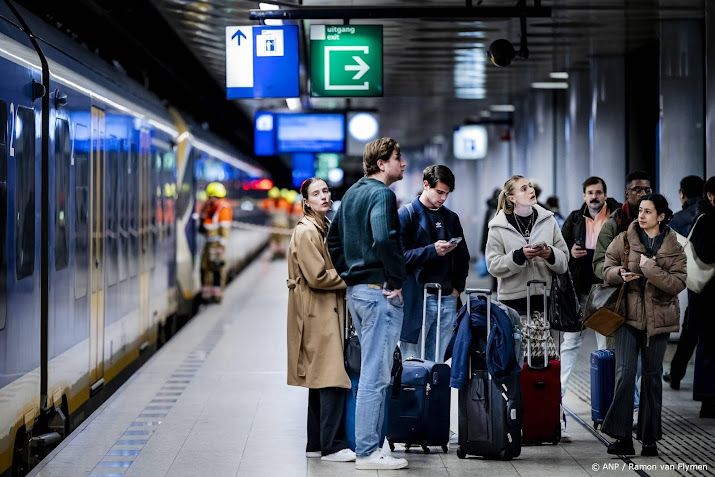 Evacuatie reizigers uit gestrande treinen afgerond