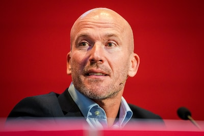 Voormalig Ajax-directeur Alex Kroes in verregaande onderhandeling met kampioen van Oostenrijk
