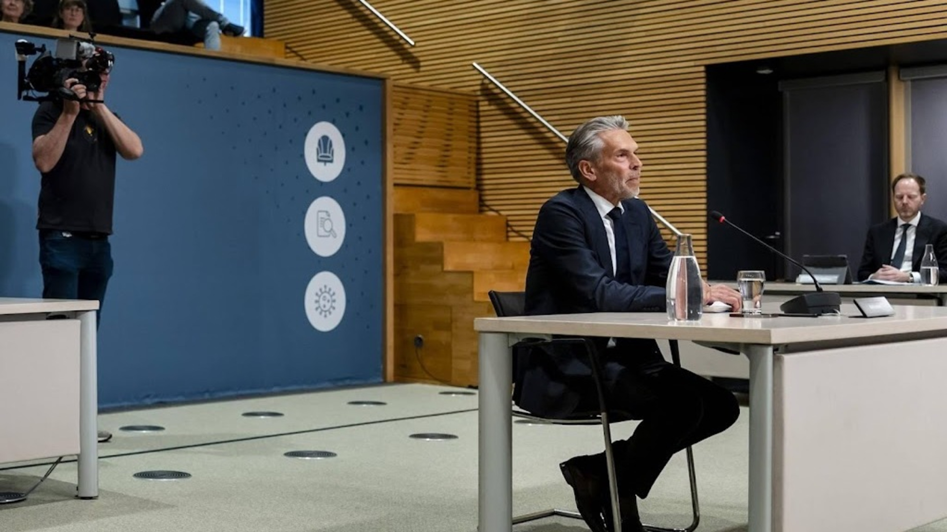 Schoof: onvoldoende energie gestopt in bereiken coronacritici
