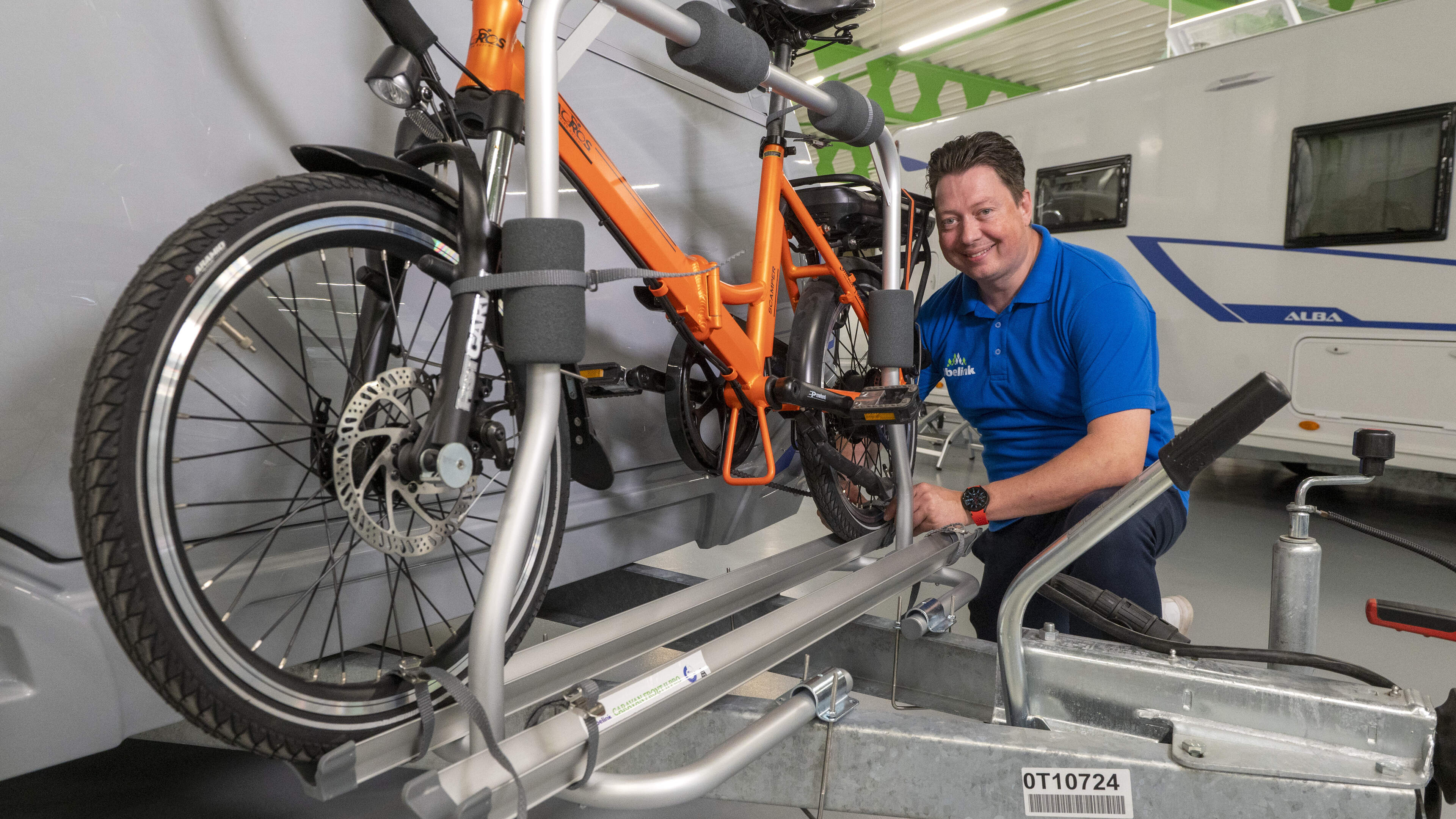 E-bike mee op vakantie? Zo ga je om met een dakdrager, achterklepdrager of trekhaakdrager
