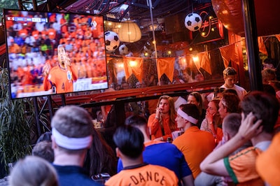 Check hier waar je in Oost-Nederland de wedstrijden van Oranje kan kijken (en vul de kaart aan)!