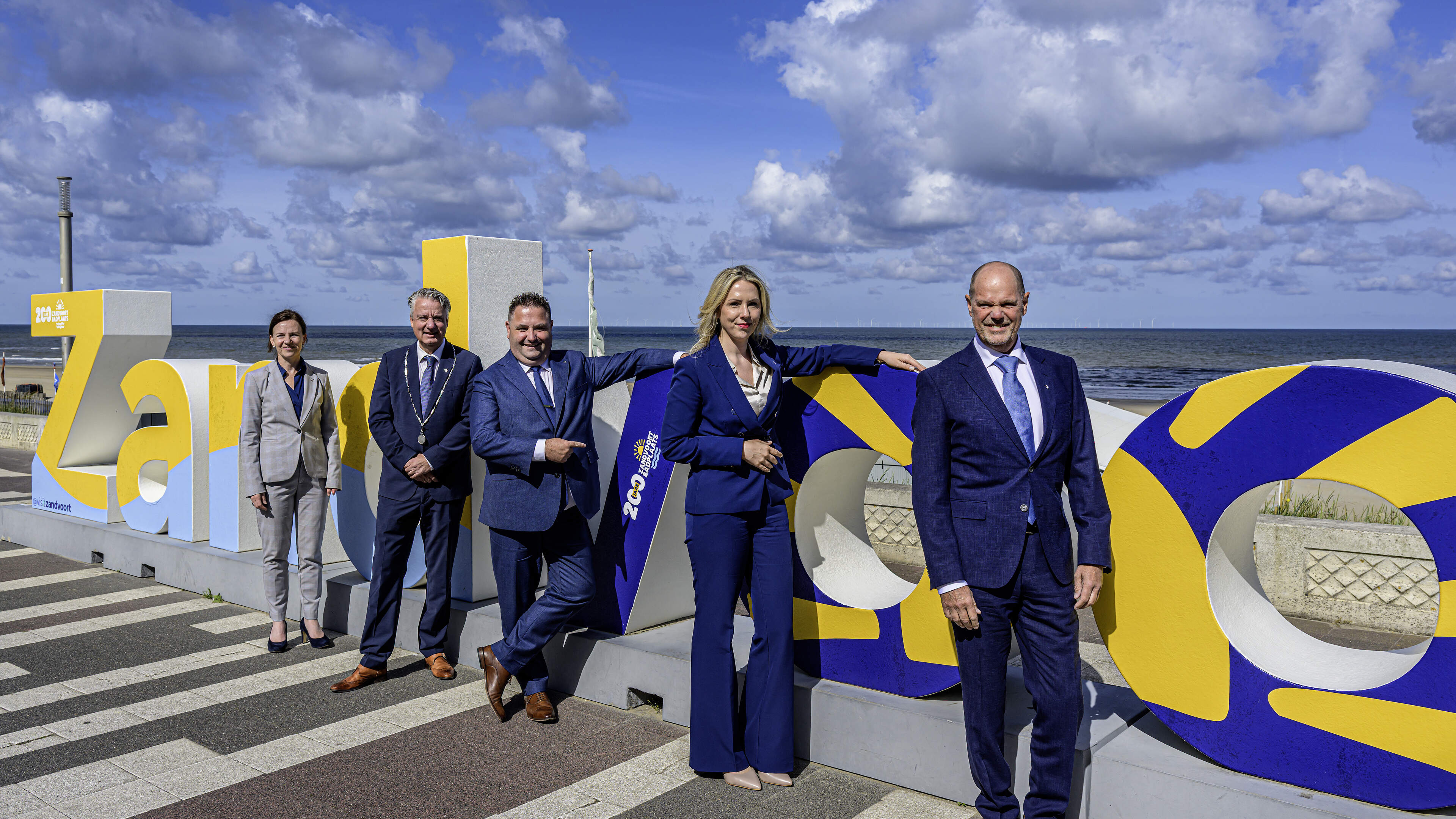 Geen unanieme steun voor nieuwe ploeg wethouders in badplaats. Haagse Wiegmans gaat niet in Zandvoort wonen