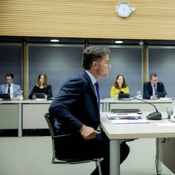 Live | Oud-premier Mark Rutte ondervraagd door coronacommissie
