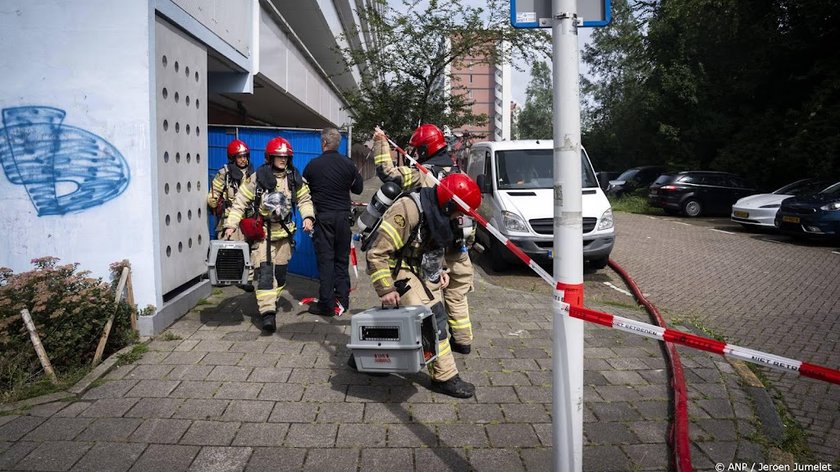 Geen schade aan constructie flat naast pand explosie Amsterdam