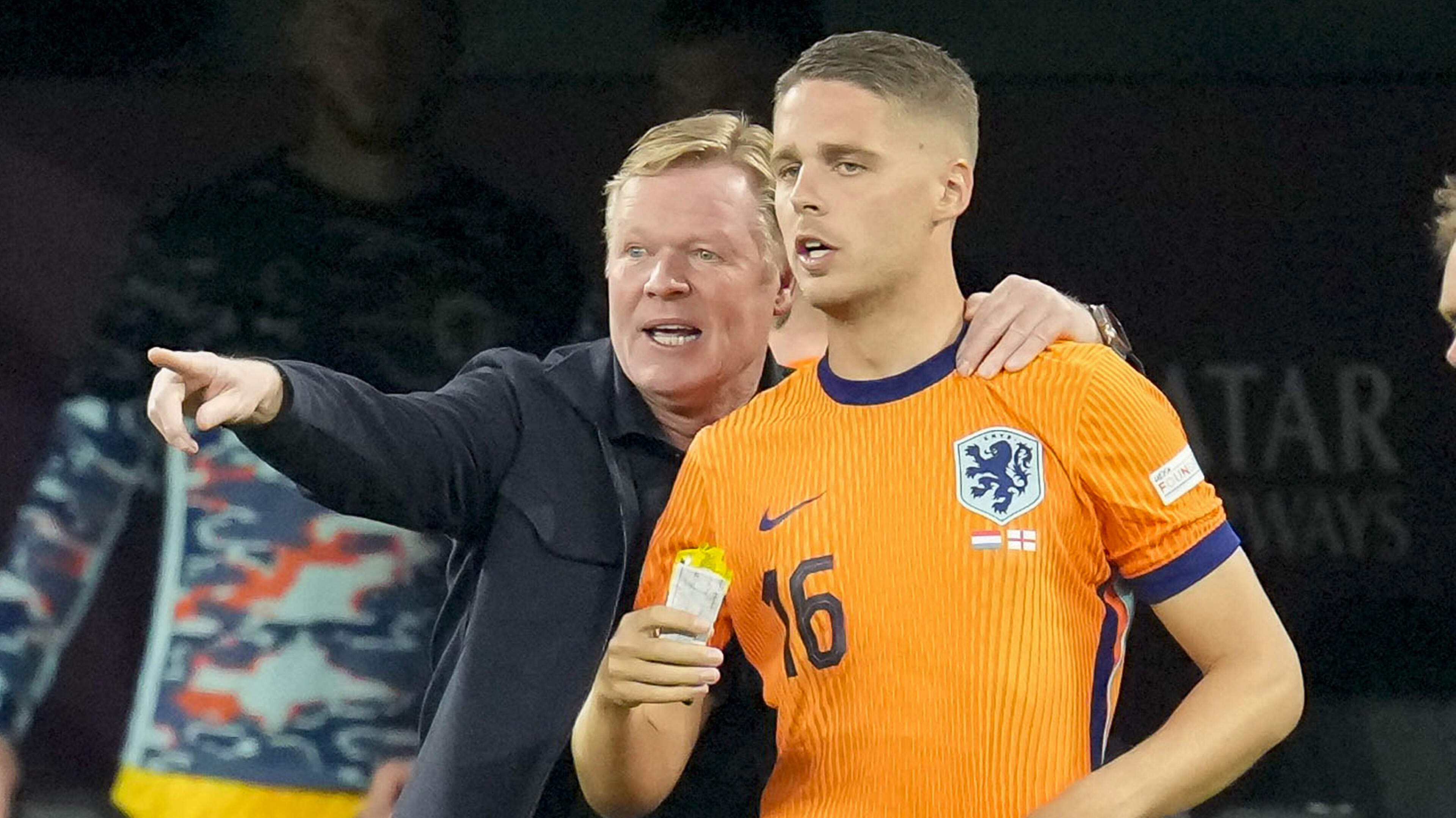 Joey Veerman zet boel op scherp bij Ronald Koeman met opmerkelijke reclame: ’Jeans met echt karakter’