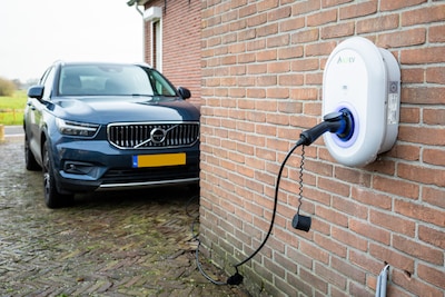 Ik kan je vertellen, als wij alles elektrisch moeten doen, het stroomnetwerk nu en nooit niet die capaciteit kan leveren