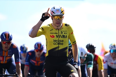 Van Aert tankt met ritwinst in Dauphiné vertrouwen voor Tour de France: ‘Mentaal gezien was het zwaar’