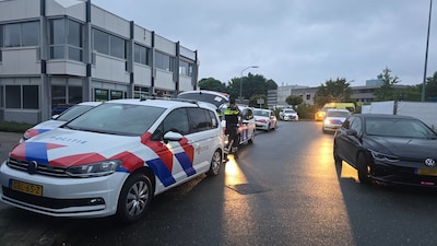 Bruiloft ontaardt in flinke vechtpartij buiten partycentrum in Lelystad