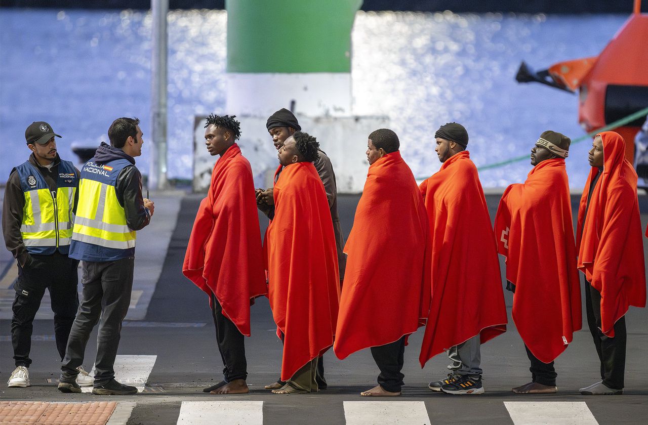 Aantal mensen dat op onreglementaire wijze naar Europa komt, daalt ook dit jaar weer fors