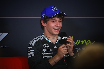LIVE Formule 1 | Kimi Antonelli kijkt niet naar stand, Max Verstappen probeert zo veel mogelijk WK-wedstijden te volgen