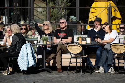 Nog een paar natte en gure dagen, maar daarna krijgen we volop zon en warmte