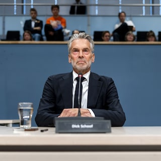 Dick Schoof stelt de grote coronavraag hardop: ‘Hoeveel doden accepteer je ten opzichte van die jongen die niet naar school kan?’