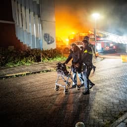 Meerdere gewonden na explosie en grote brand in flat Amsterdam Nieuw-West