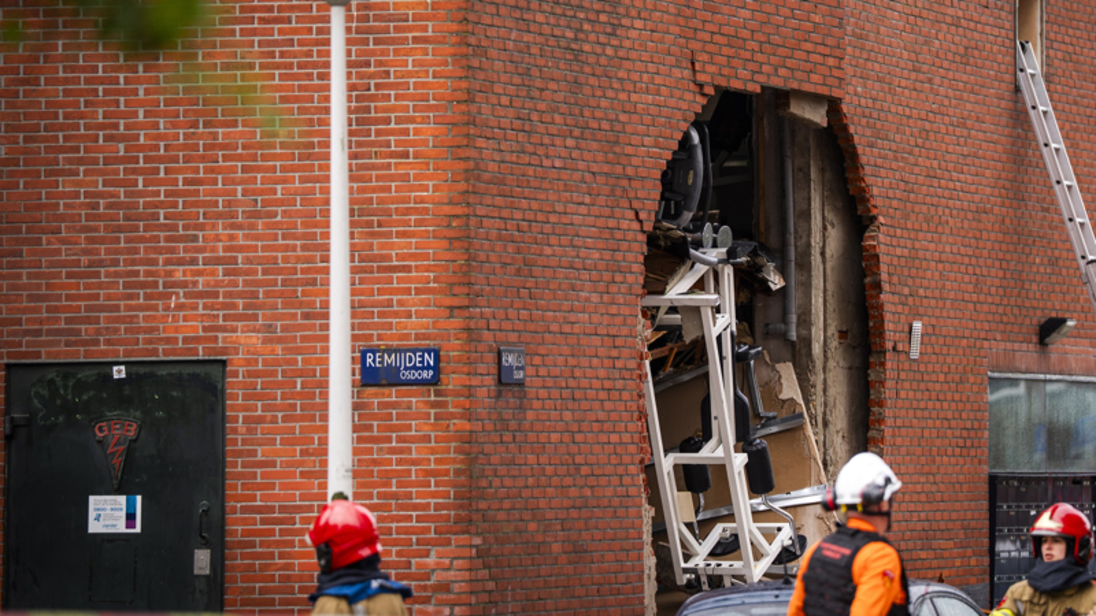 Dringende oproep na explosie Amsterdam: ‘Deel beelden met politie’
