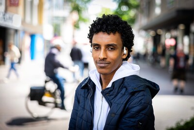 Student Rex (24) vond in Enschede zichzelf, maar dreigt nu alles kwijt te raken: ‘Ik kan letterlijk niet terug’