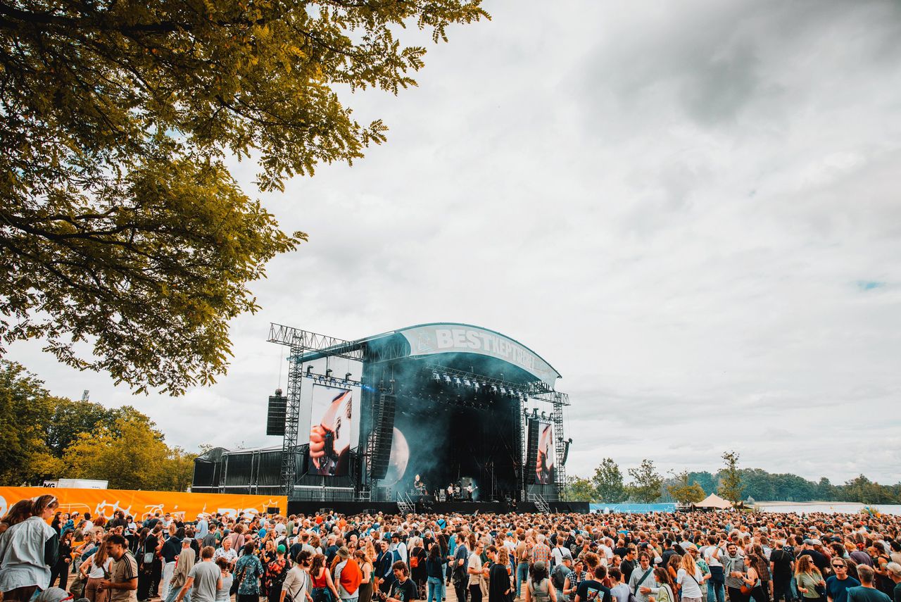 Op Best Kept Secret blijft De La Soul hangen in routine, maar vervoert Jack White het publiek met zijn wereldberoemde riff