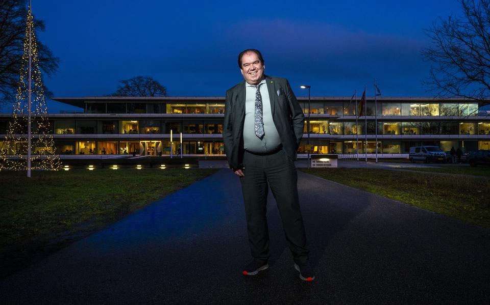 Burgemeester Thijsen in de bres voor journalist Dorpsklanken. ‘Pers controleert politiek, niet andersom’