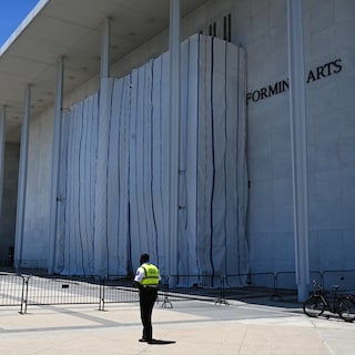 Trumps naam verwijderd van gevel Kennedy Center