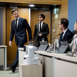 Coronacommissie worstelt met Rutte, maar legt wel dilemma bloot