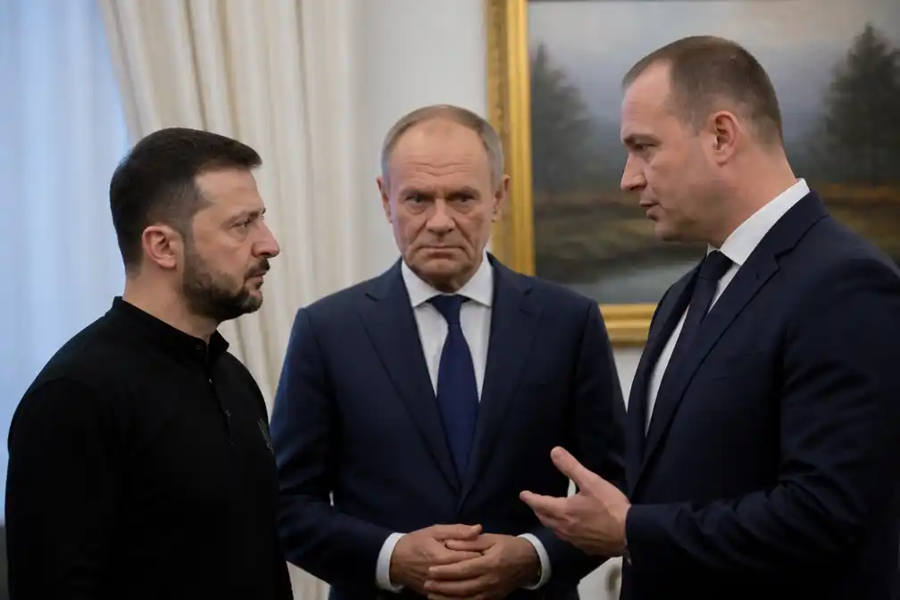 Polen ontneemt Zelensky hoogste onderscheiding; Tusk waarschuwt voor strategische fout